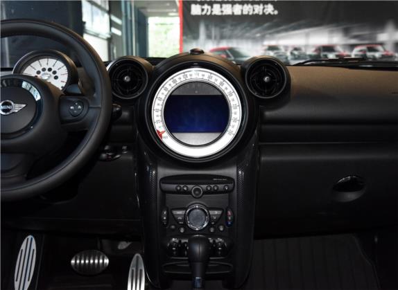 MINI COUNTRYMAN 2014款 1.6T COOPER S 中控类   中控台