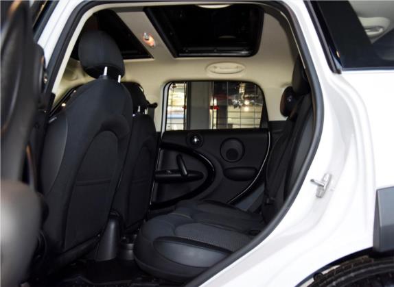 MINI COUNTRYMAN 2014款 1.6T COOPER S 车厢座椅   后排空间