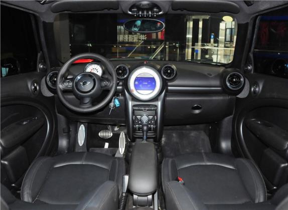 MINI COUNTRYMAN 2015款 1.6T COOPER S ALL4 极致暗夜版 中控类   中控全图