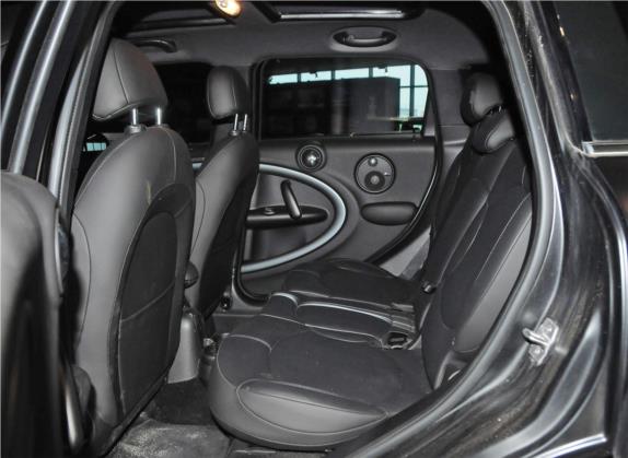 MINI COUNTRYMAN 2015款 1.6T COOPER S ALL4 极致暗夜版 车厢座椅   后排空间
