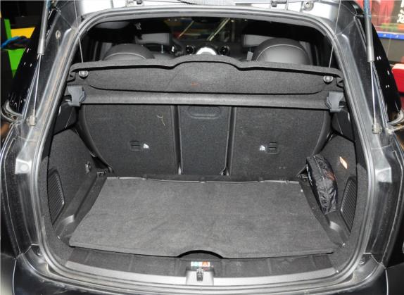 MINI COUNTRYMAN 2015款 1.6T COOPER S ALL4 极致暗夜版 车厢座椅   后备厢