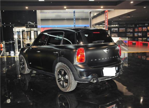 MINI COUNTRYMAN 2015款 1.6T COOPER S ALL4 极致暗夜版 外观   斜后