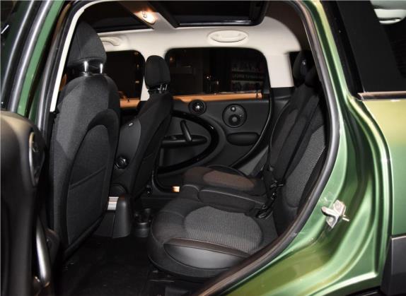 MINI COUNTRYMAN 2016款 1.6T COOPER ALL4 Fun装备控 车厢座椅   后排空间