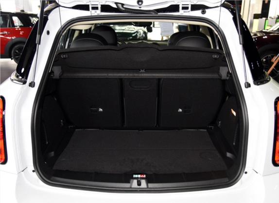 MINI COUNTRYMAN 2016款 1.6T COOPER ALL4 Excitement装备控 车厢座椅   后备厢