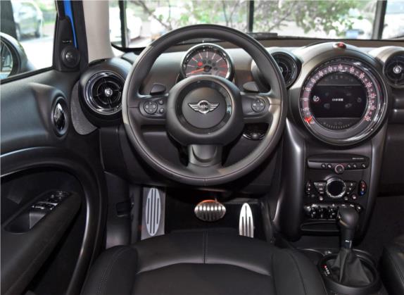 MINI COUNTRYMAN 2016款 1.6T COOPER S ALL4 装备控 中控类   驾驶位