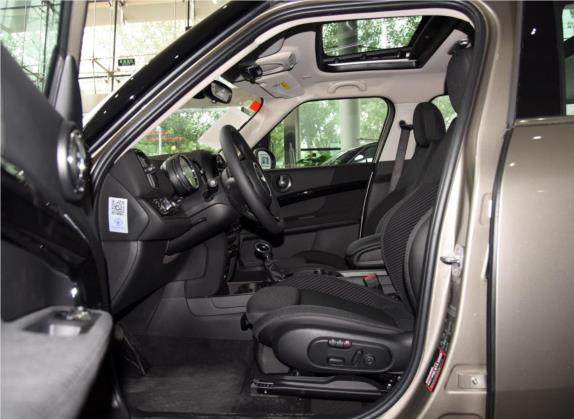 MINI COUNTRYMAN 2017款 1.5T COOPER ALL4 车厢座椅   前排空间