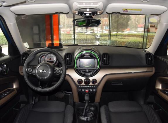 MINI COUNTRYMAN 2017款 1.5T COOPER ALL4 探险家 中控类   中控全图