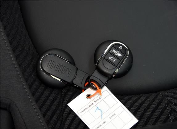 MINI COUNTRYMAN 2017款 2.0T COOPER S ALL4 其他细节类   钥匙