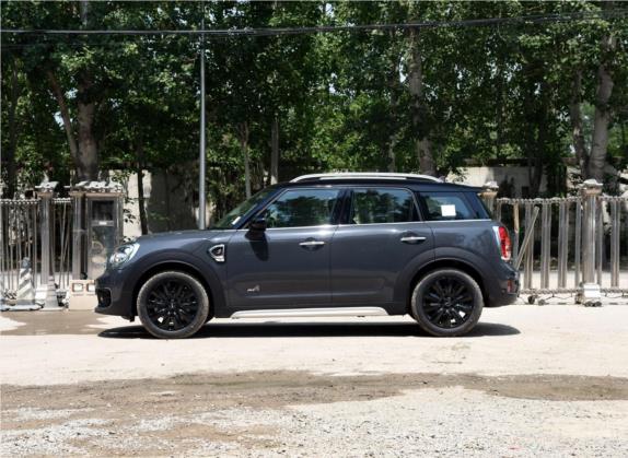 MINI COUNTRYMAN 2017款 2.0T COOPER S ALL4 外观   正侧