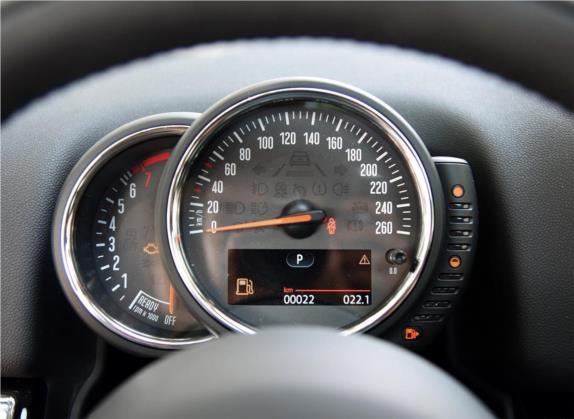 MINI COUNTRYMAN 2017款 2.0T COOPER S ALL4 中控类   仪表盘