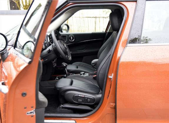 MINI COUNTRYMAN 2017款 2.0T COOPER S ALL4 旅行家 车厢座椅   前排空间