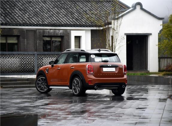 MINI COUNTRYMAN 2017款 2.0T COOPER S ALL4 旅行家 外观   斜后