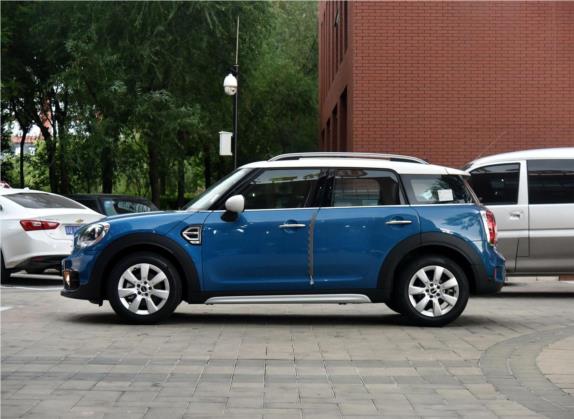 MINI COUNTRYMAN 2017款 1.5T COOPER 外观   正侧