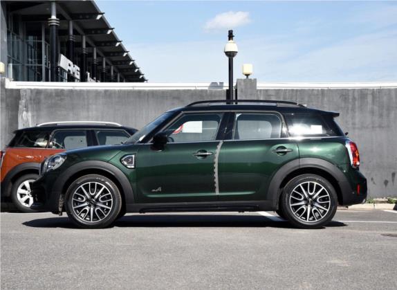 MINI COUNTRYMAN 2017款 2.0T COOPER S ALL4 赛车控 外观   正侧