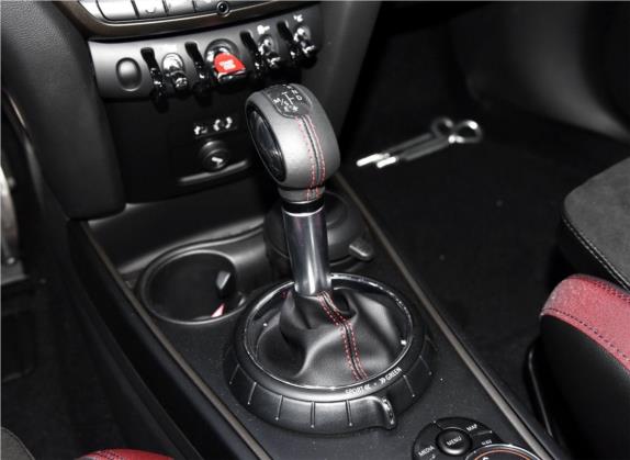 MINI COUNTRYMAN 2017款 2.0T COOPER S ALL4 赛车控 中控类   挡把