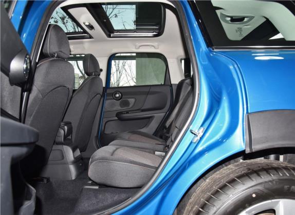 MINI COUNTRYMAN 2018款 1.5T COOPER 特别版 车厢座椅   后排空间