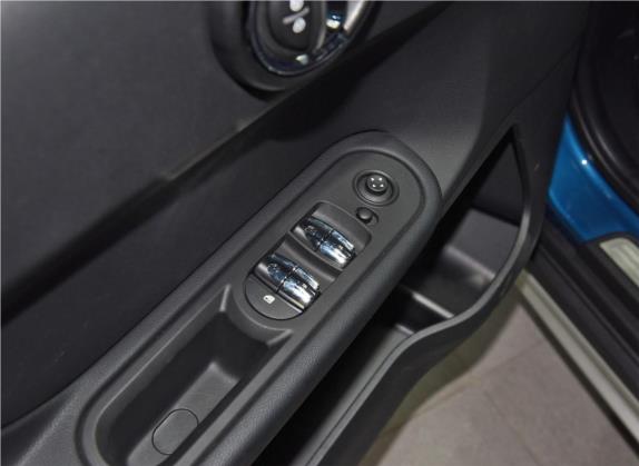 MINI COUNTRYMAN 2018款 1.5T COOPER 特别版 车厢座椅   门窗控制