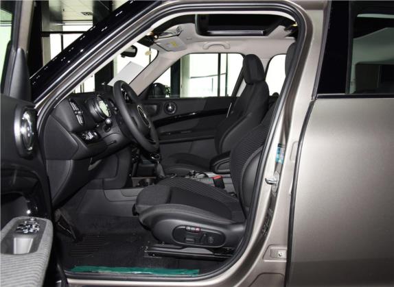 MINI COUNTRYMAN 2018款 1.5T COOPER ALL4 经典派 车厢座椅   前排空间