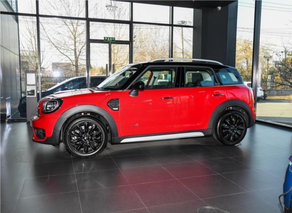 MINI COUNTRYMAN 2018款 1.5T COOPER ALL4 艺术家 外观   正侧