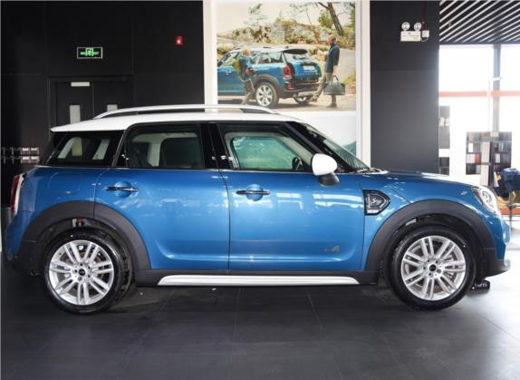 MINI COUNTRYMAN 2018款 2.0T COOPER S ALL4 经典派 外观   正侧