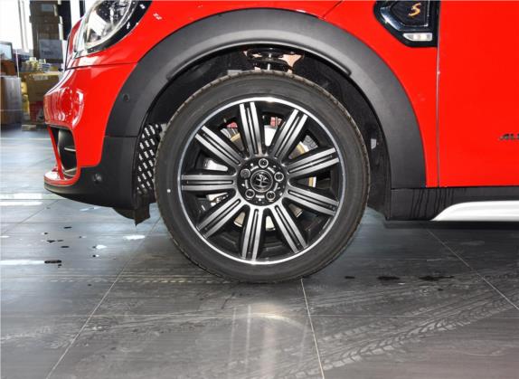 MINI COUNTRYMAN 2018款 2.0T COOPER S ALL4 艺术家 其他细节类   前轮