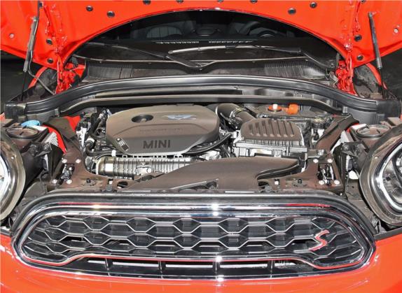 MINI COUNTRYMAN 2018款 2.0T COOPER S ALL4 艺术家 其他细节类   发动机舱