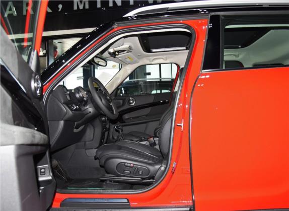 MINI COUNTRYMAN 2018款 2.0T COOPER S ALL4 艺术家 车厢座椅   前排空间