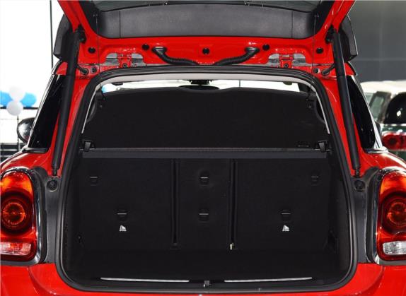 MINI COUNTRYMAN 2018款 2.0T COOPER S ALL4 艺术家 车厢座椅   后备厢