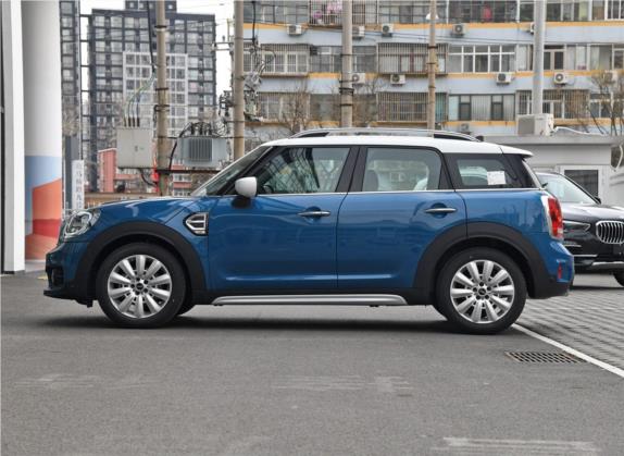 MINI COUNTRYMAN 2019款 1.5T COOPER 艺术家周末旅行版 外观   正侧