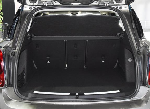 MINI COUNTRYMAN 2019款 1.5T COOPER ALL4 经典派周末旅行版 车厢座椅   后备厢