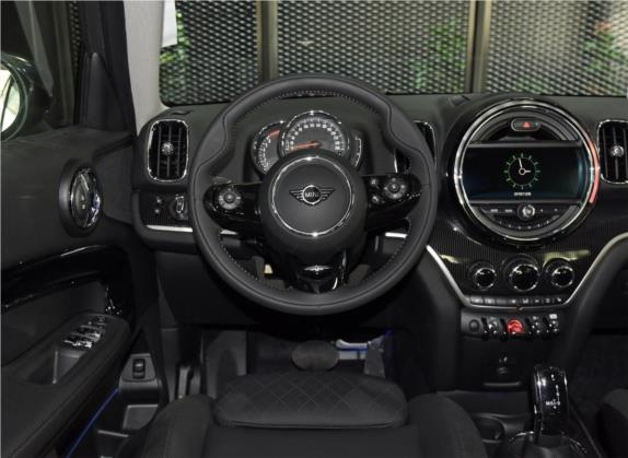 MINI COUNTRYMAN 2019款 1.5T COOPER ALL4 艺术家周末旅行版 中控类   驾驶位