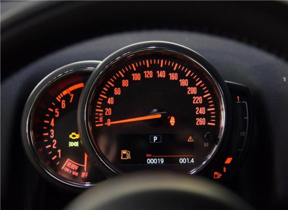 MINI COUNTRYMAN 2019款 1.5T COOPER ALL4 艺术家周末旅行版 中控类   仪表盘