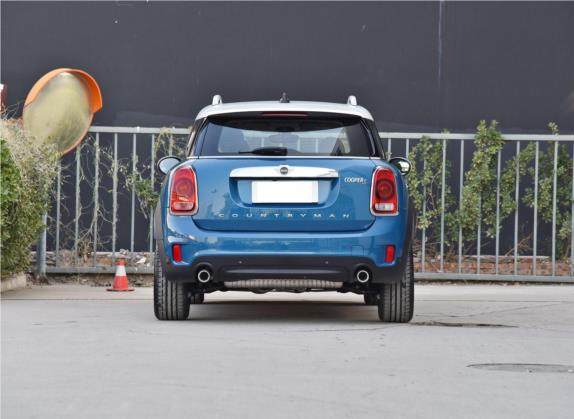 MINI COUNTRYMAN 2019款 2.0T COOPER S ALL4 艺术家 外观   正后