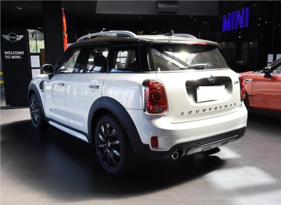 MINI COUNTRYMAN 2020款 1.5T COOPER ALL4 极地版 外观   斜后