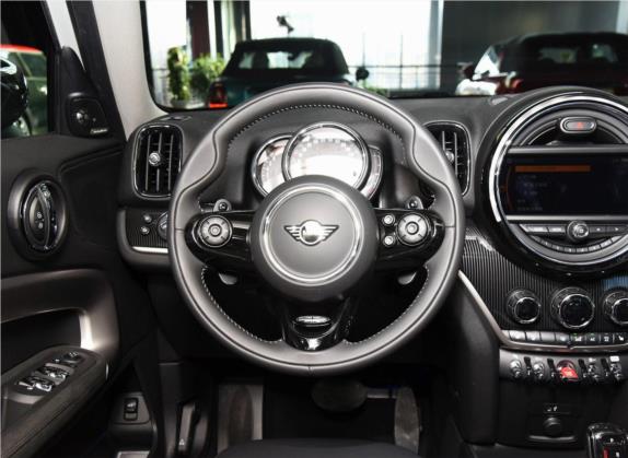 MINI COUNTRYMAN 2020款 2.0T COOPER S ALL4 极地版 中控类   驾驶位