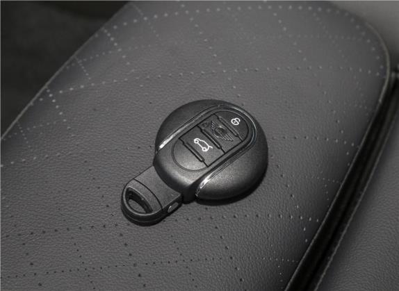 MINI COUNTRYMAN 2020款 2.0T COOPER S 其他细节类   钥匙