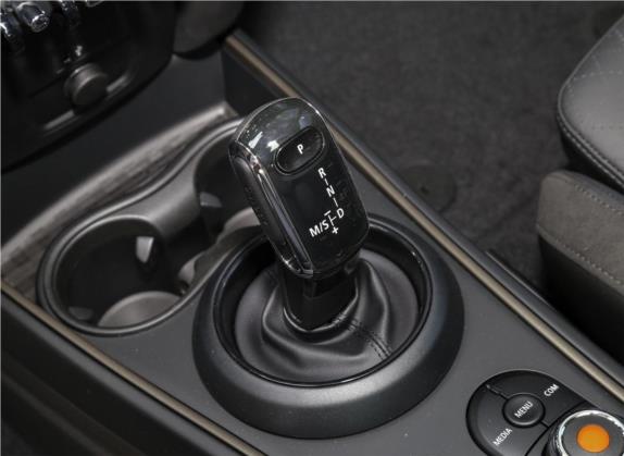 MINI COUNTRYMAN 2020款 2.0T COOPER S 中控类   挡把