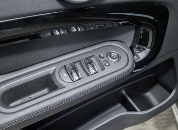 MINI COUNTRYMAN 2020款 2.0T COOPER S 车厢座椅   门窗控制