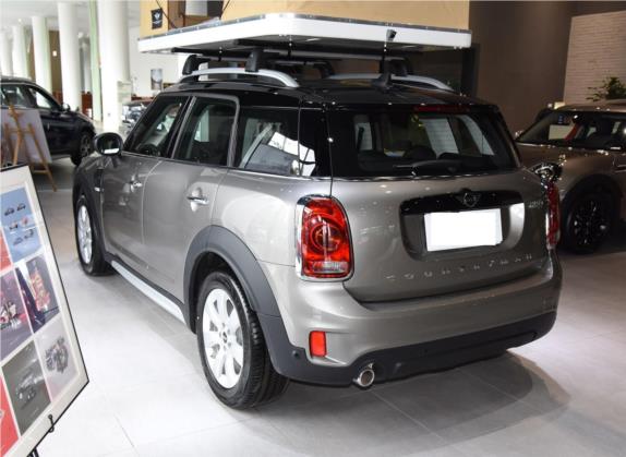 MINI COUNTRYMAN 2020款 1.5T COOPER 外观   斜后