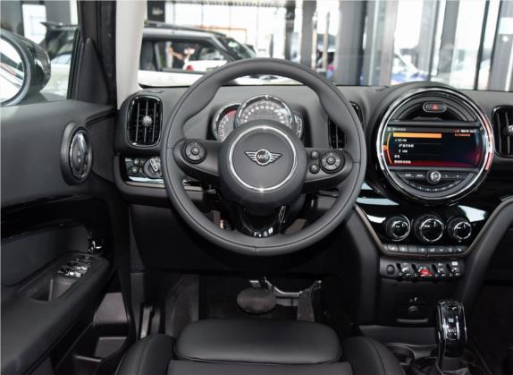 MINI COUNTRYMAN 2020款 1.5T COOPER ALL4 中控类   驾驶位