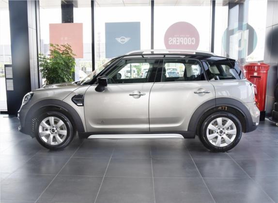 MINI COUNTRYMAN 2020款 1.5T COOPER ALL4 外观   正侧