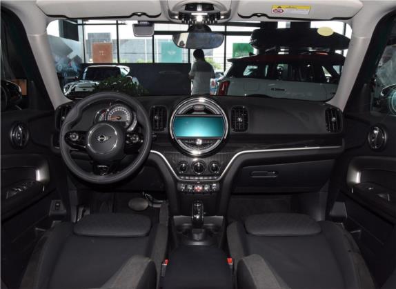 MINI COUNTRYMAN 2020款 1.5T COOPER ALL4 鉴赏家 中控类   中控全图