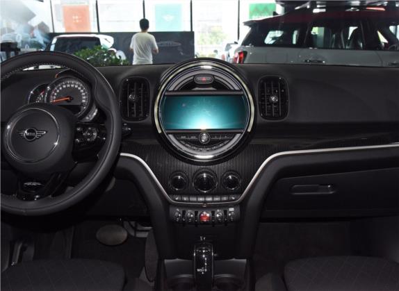 MINI COUNTRYMAN 2020款 1.5T COOPER ALL4 鉴赏家 中控类   中控台