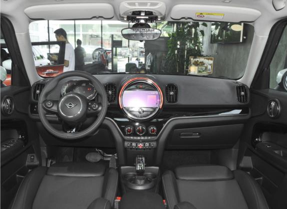 MINI COUNTRYMAN 2021款 1.5T COOPER ALL4 中控类   中控全图