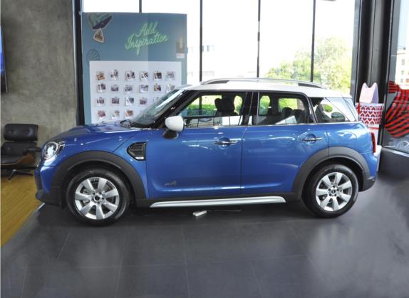 MINI COUNTRYMAN 2021款 1.5T COOPER ALL4 外观   正侧