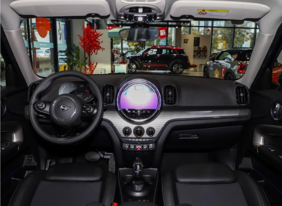 MINI COUNTRYMAN 2021款 1.5T COOPER ALL4 拉古纳蓝限量版 中控类   中控全图