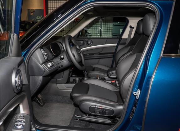 MINI COUNTRYMAN 2021款 1.5T COOPER ALL4 拉古纳蓝限量版 车厢座椅   前排空间