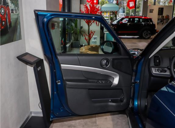 MINI COUNTRYMAN 2021款 1.5T COOPER ALL4 拉古纳蓝限量版 车厢座椅   前门板