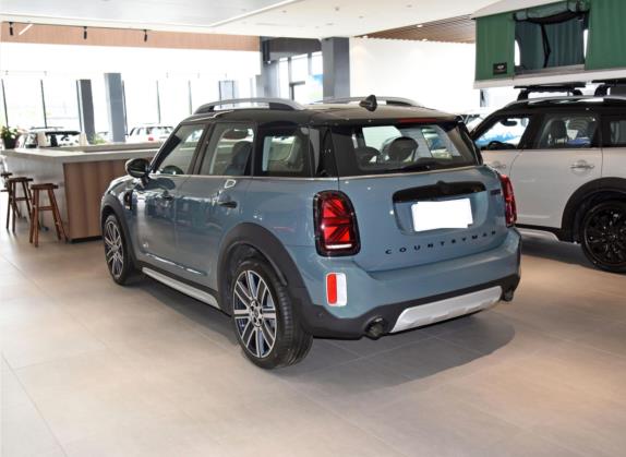 MINI COUNTRYMAN 2022款 2.0T COOPER S ALL4 外观   斜后