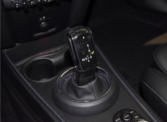 MINI COUNTRYMAN 2022款 2.0T COOPER S ALL4 中控类   挡把